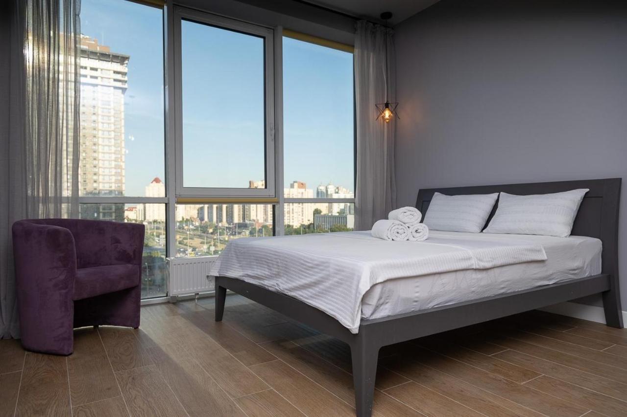 Stylish Panoramic Apartments. Smartplaza. Metro Minskaya Kijev Kültér fotó
