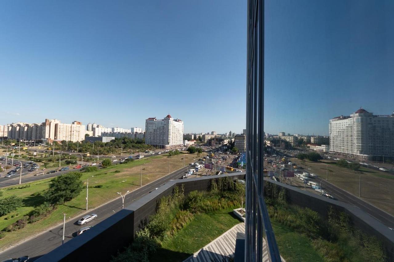 Stylish Panoramic Apartments. Smartplaza. Metro Minskaya Kijev Kültér fotó